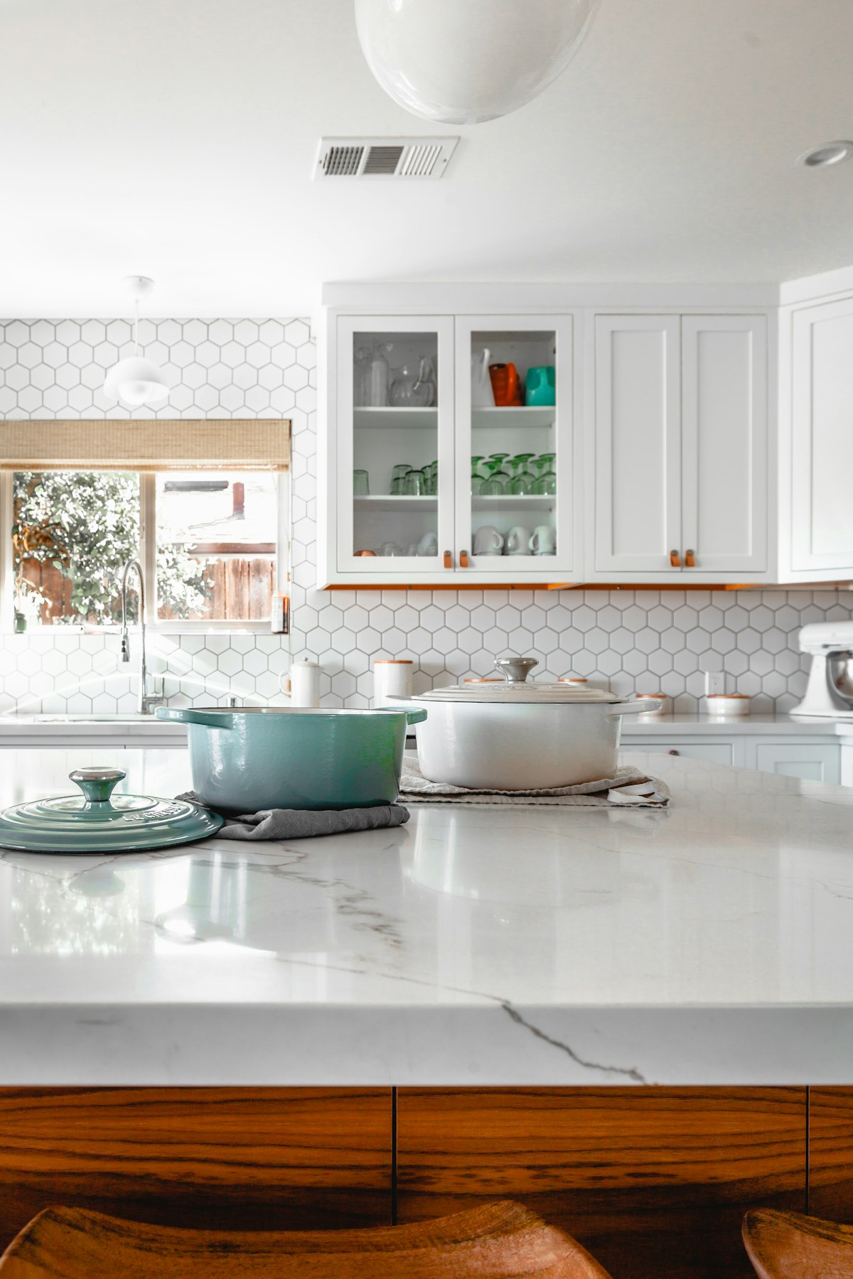 Kitchen & Bathroom Cabinets | YANGRIVO